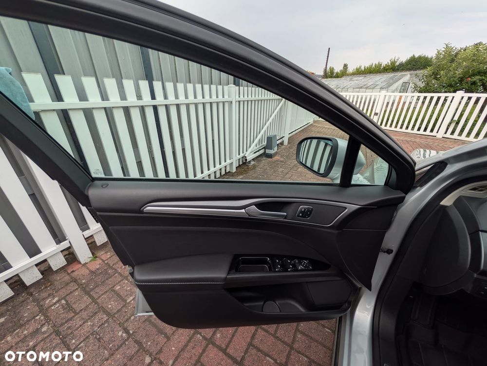 Ford Mondeo 2.0 TDCi STart-Stopp PowerShift-Aut Titanium - 12