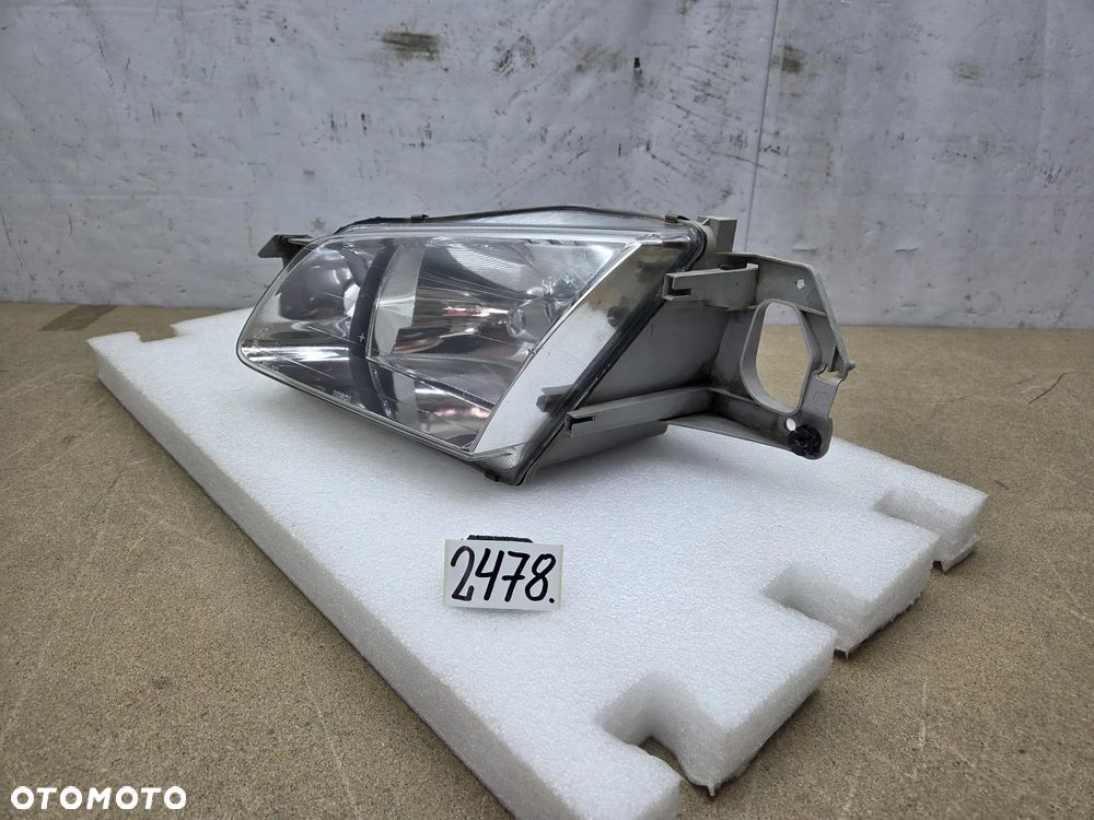 Mazda 323F 1305235392 lampa lewy lewa przednia przód - 2