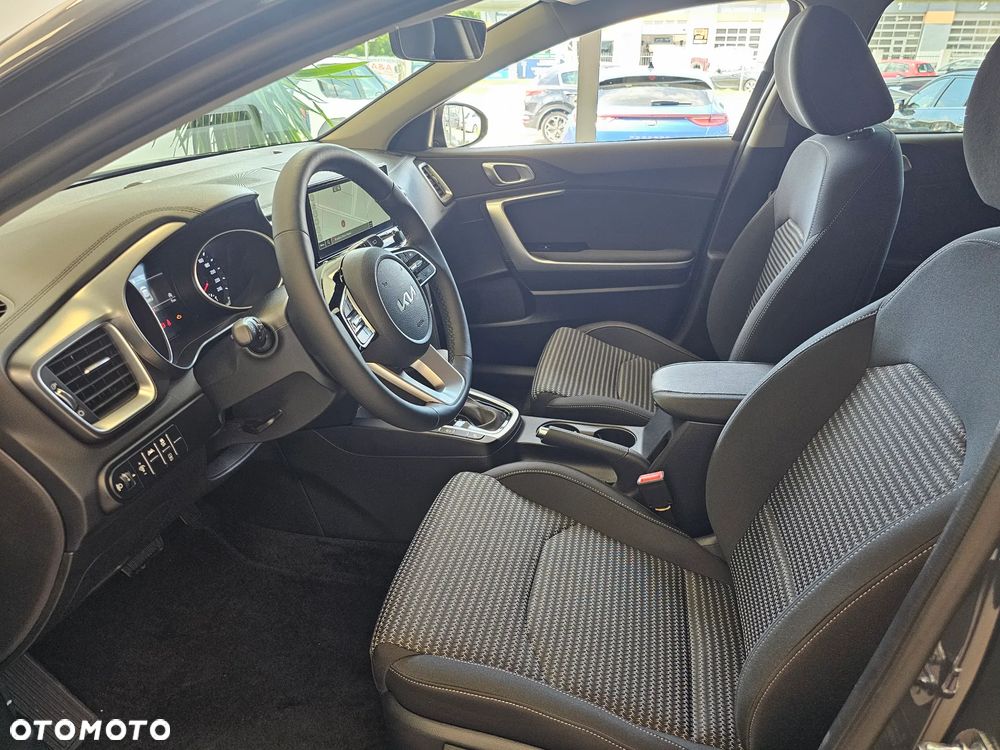 Kia XCeed 1.6 T-GDI M DCT - 11