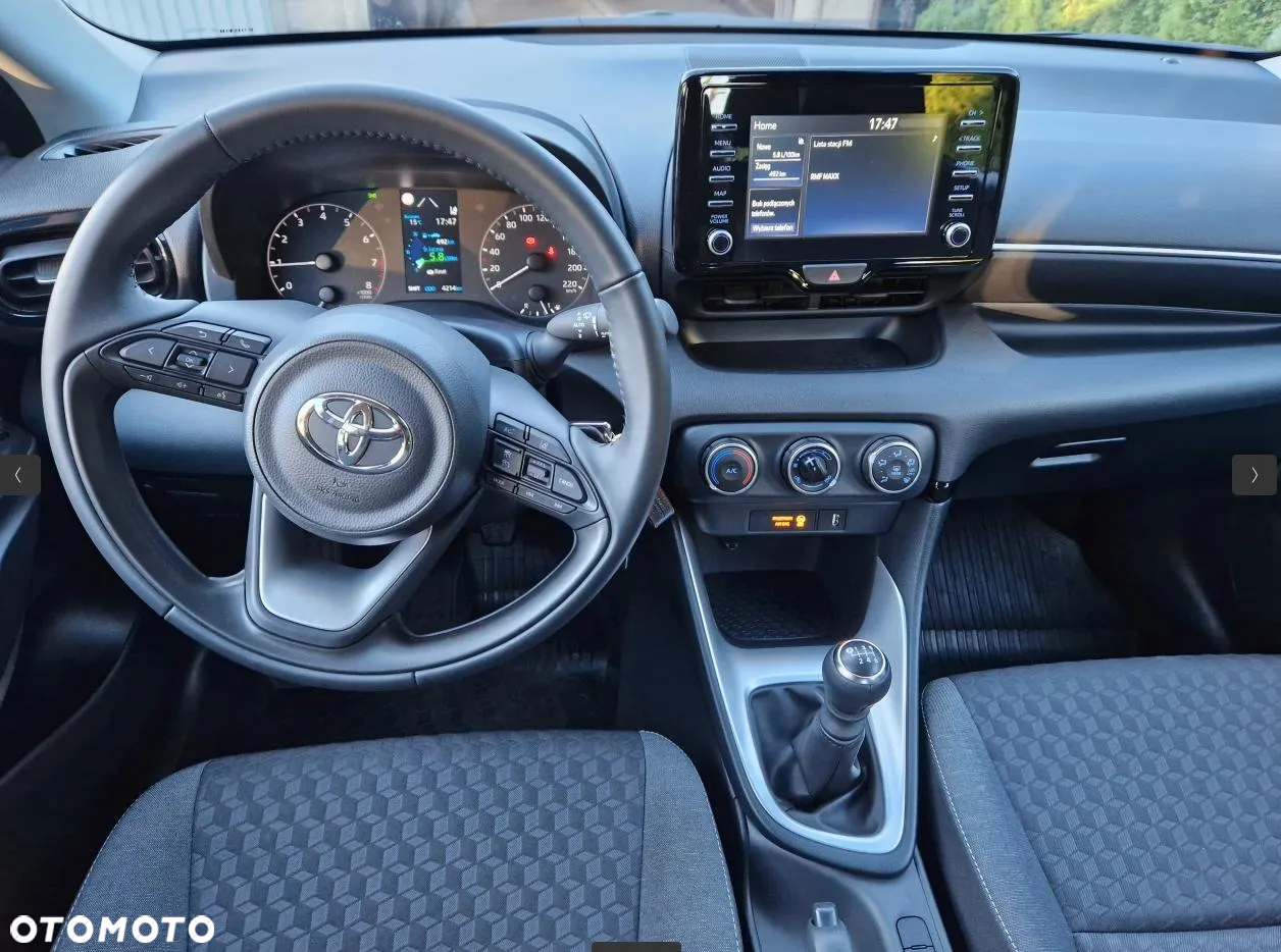 Toyota Yaris 1.5 Comfort - 9