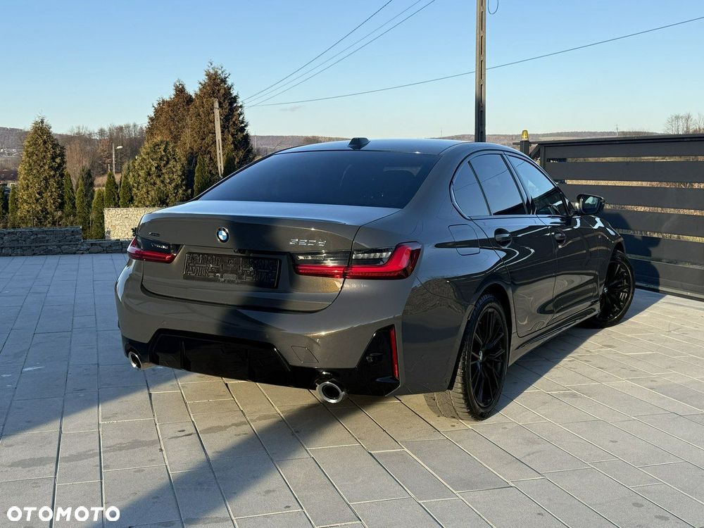 BMW Seria 3 320d xDrive M Sport - 29