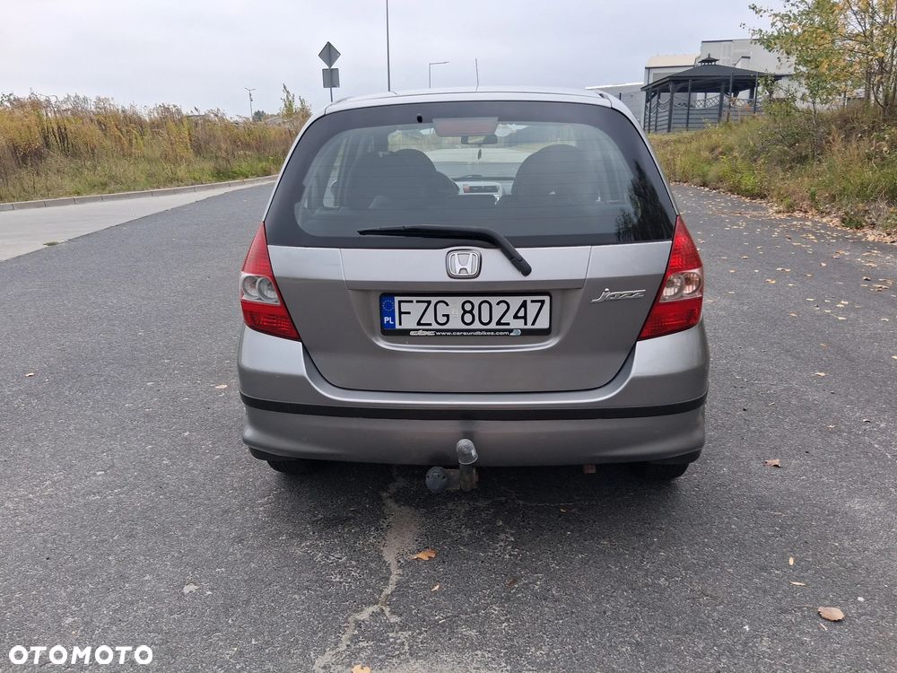 Honda Jazz 2005 photo 2