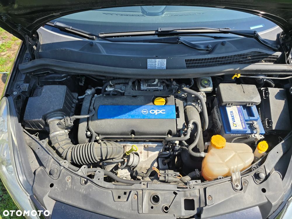 Opel Corsa 1.6 Turbo OPC - 14