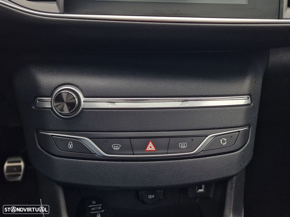 Peugeot 308 1.2 PureTech GT Line - 29