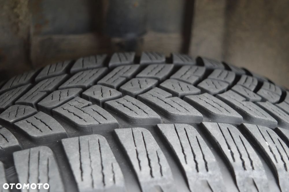 Ford Kuga 2.0 TDCi 2x4 Trend - 30