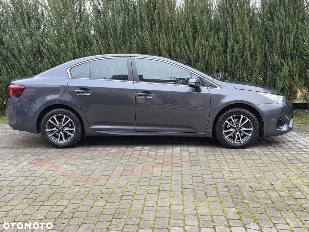 Toyota Avensis 1.8 Premium MS - 7