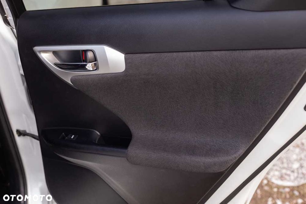 Lexus CT - 22