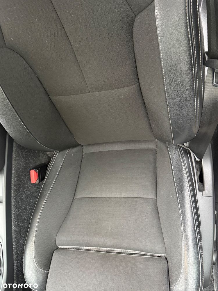 Volvo XC 40 T3 Momentum Pro - 17