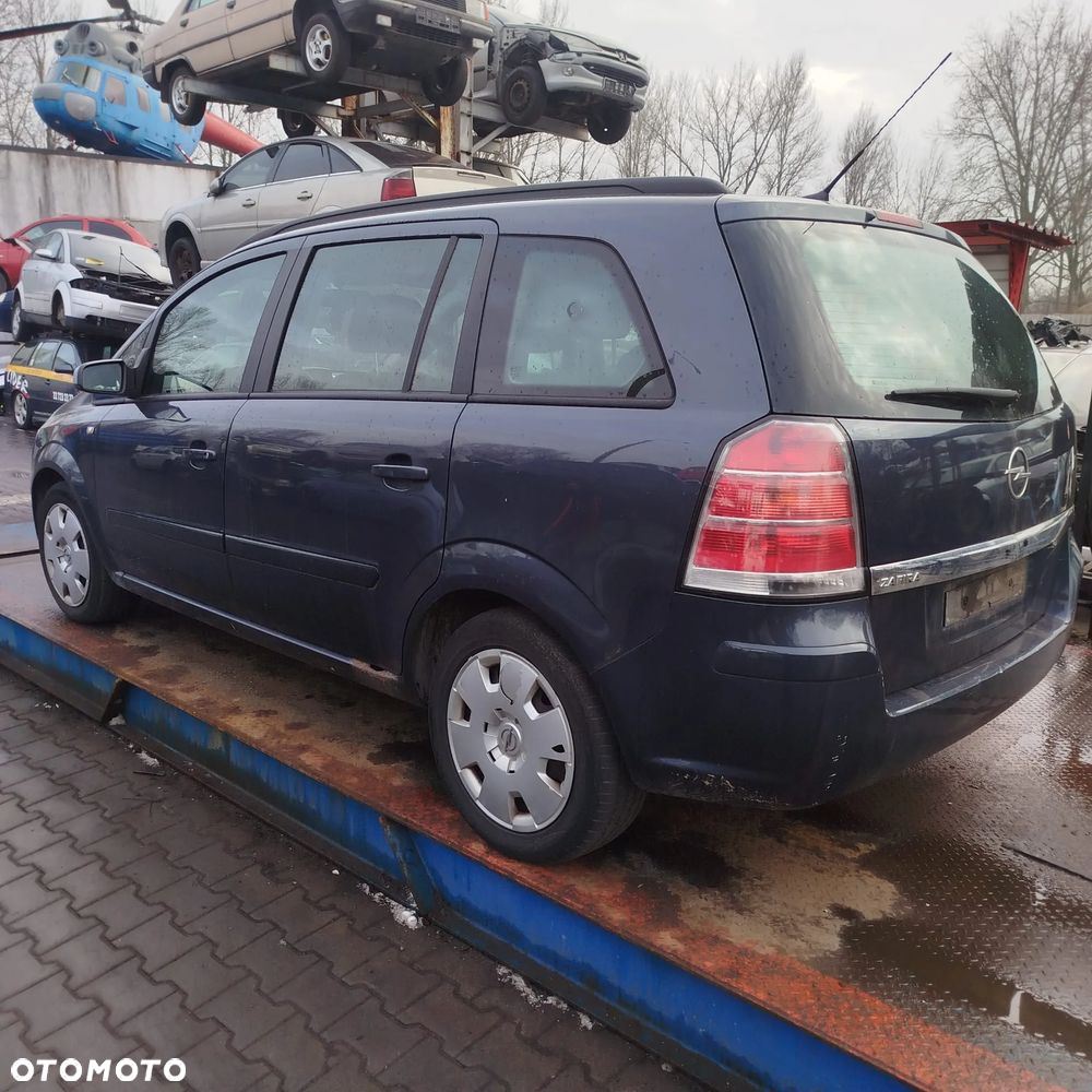 Opel Zafira B  na części . - 7