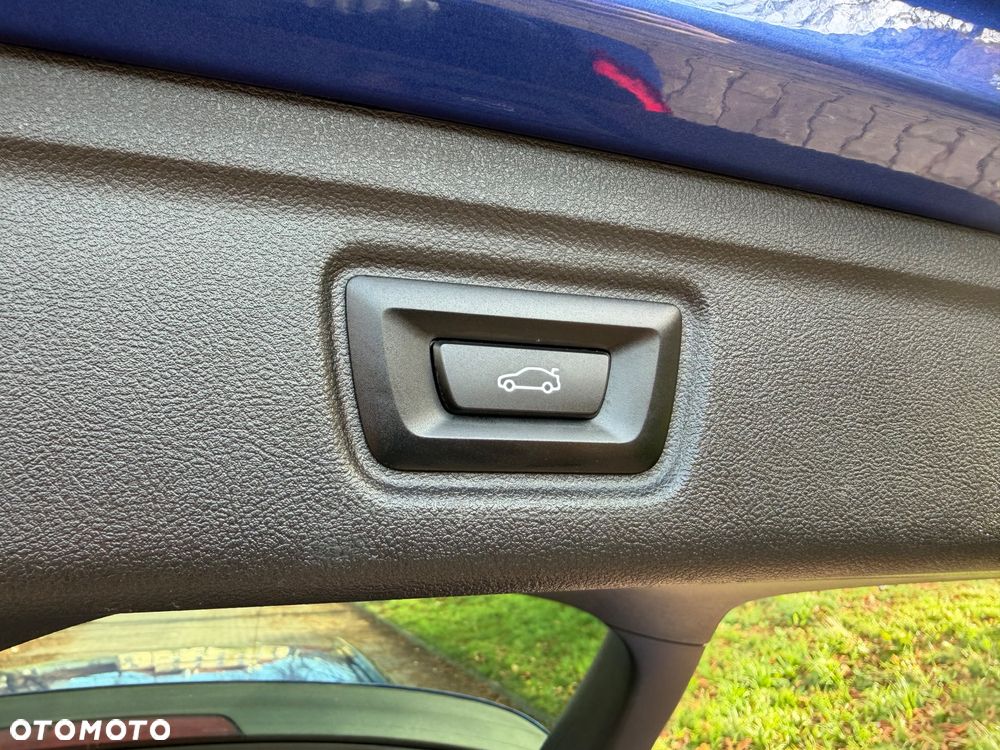 BMW Seria 3 320d M Sport - 22