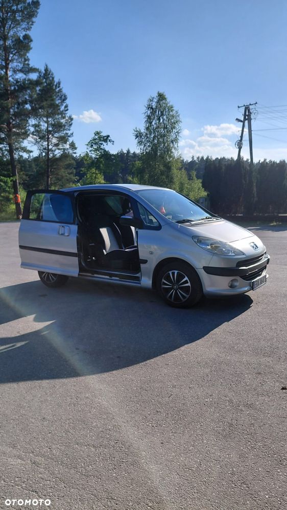 Peugeot 1007 - 7