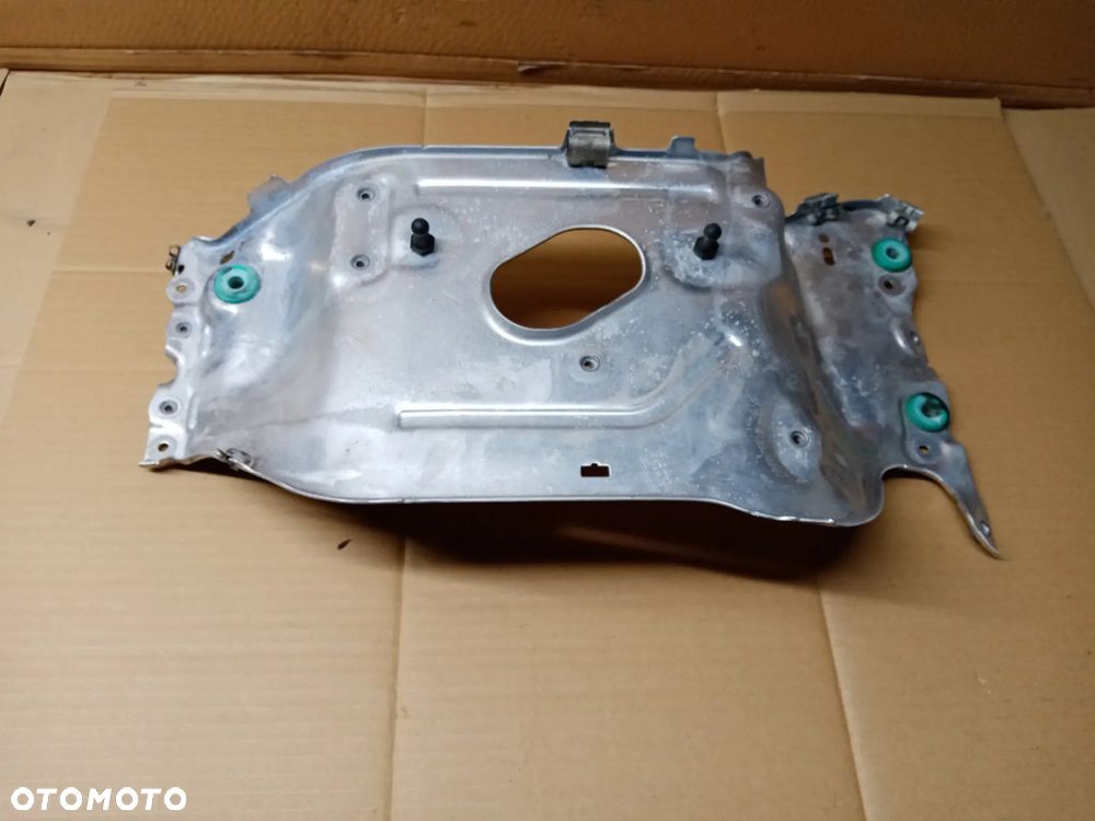 Osłona termiczna komory silnika BMW M5 G30 F90 4.4 V8 7852130 - 1