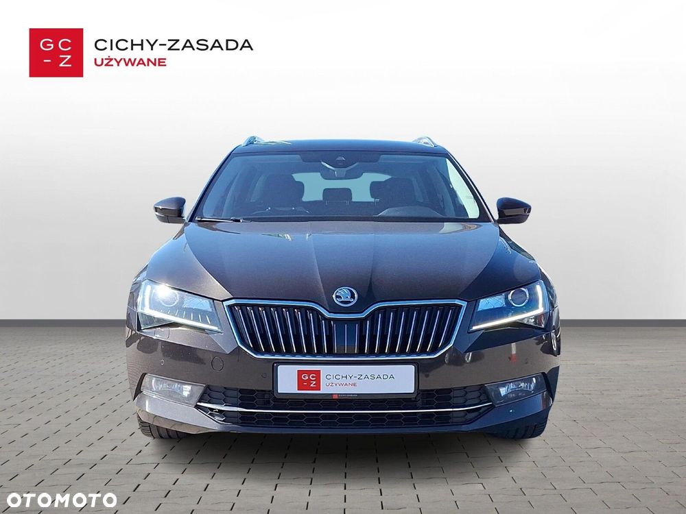Skoda Superb 2.0 TDI Style DSG - 8