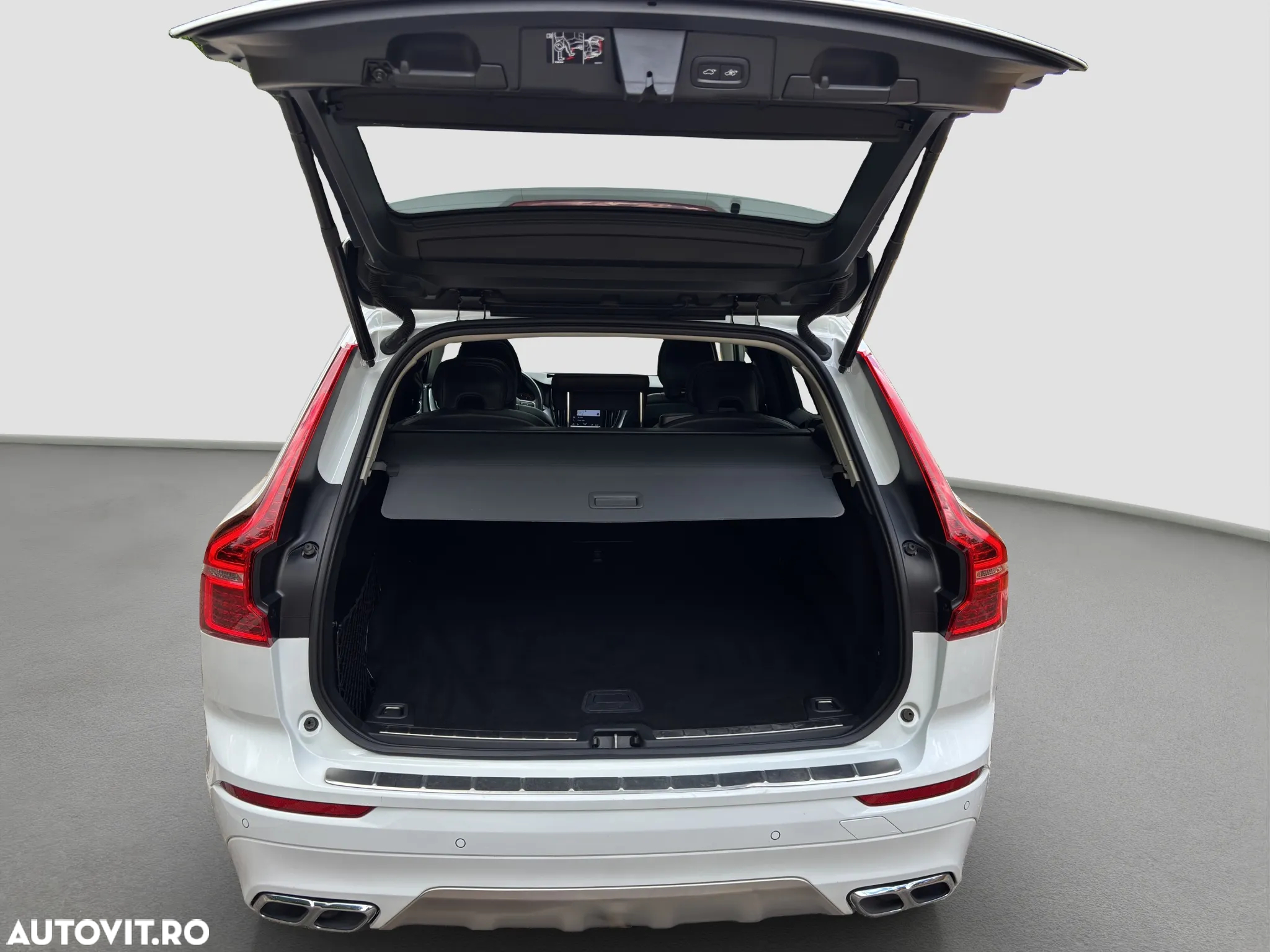 Volvo XC 60 B4 D Geartronic Momentum Pro - 19