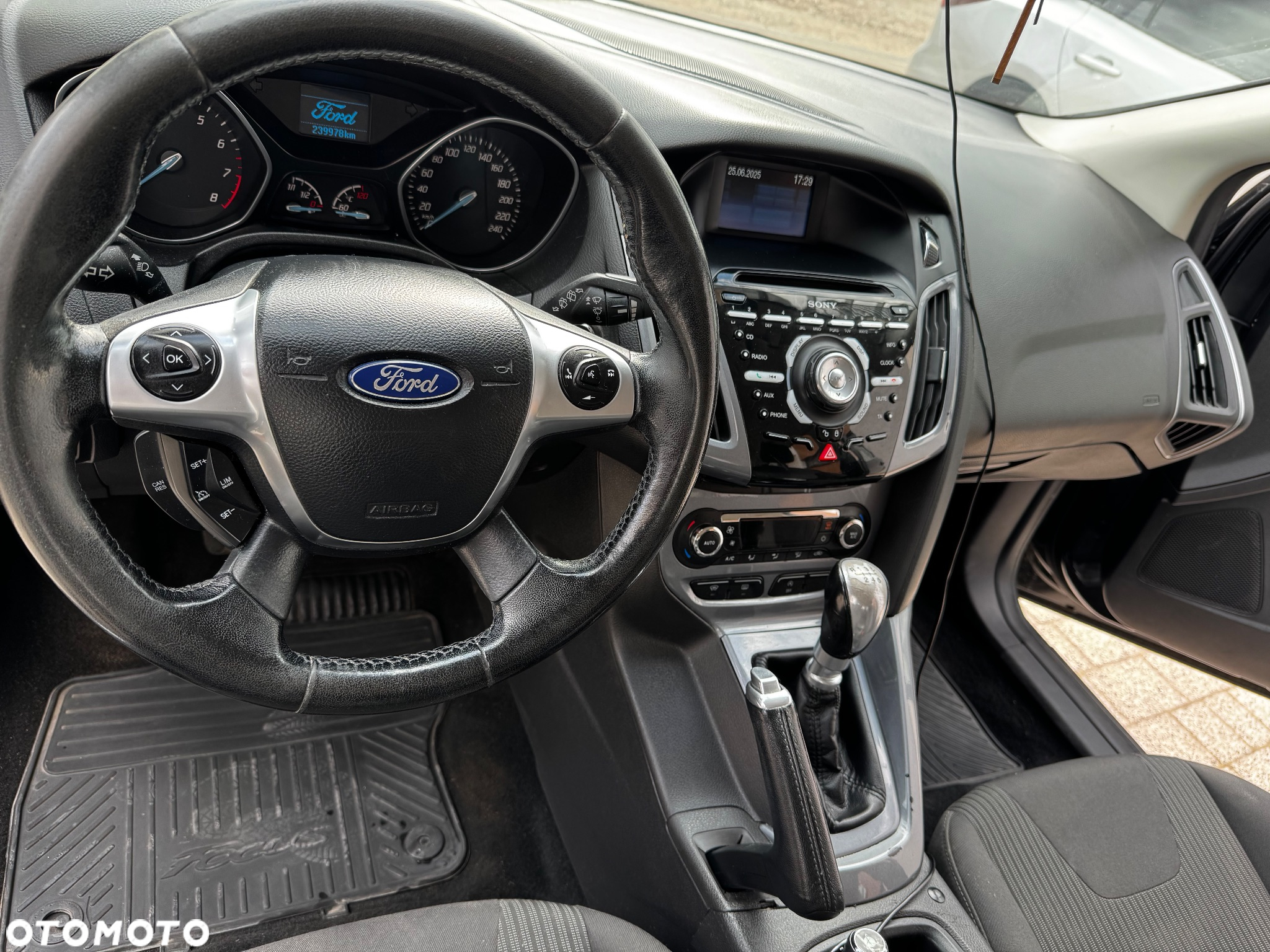 Ford Focus 1.6 EcoBoost Titanium - 14
