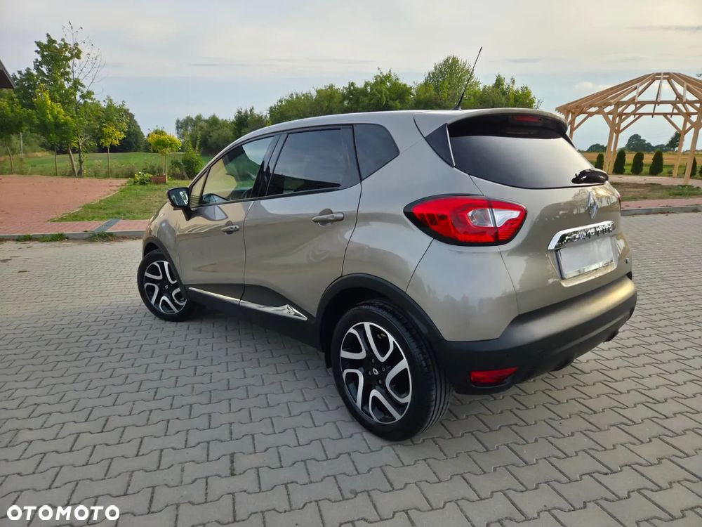 Renault Captur 1.2 TCe Helly Hansen EDC - 8