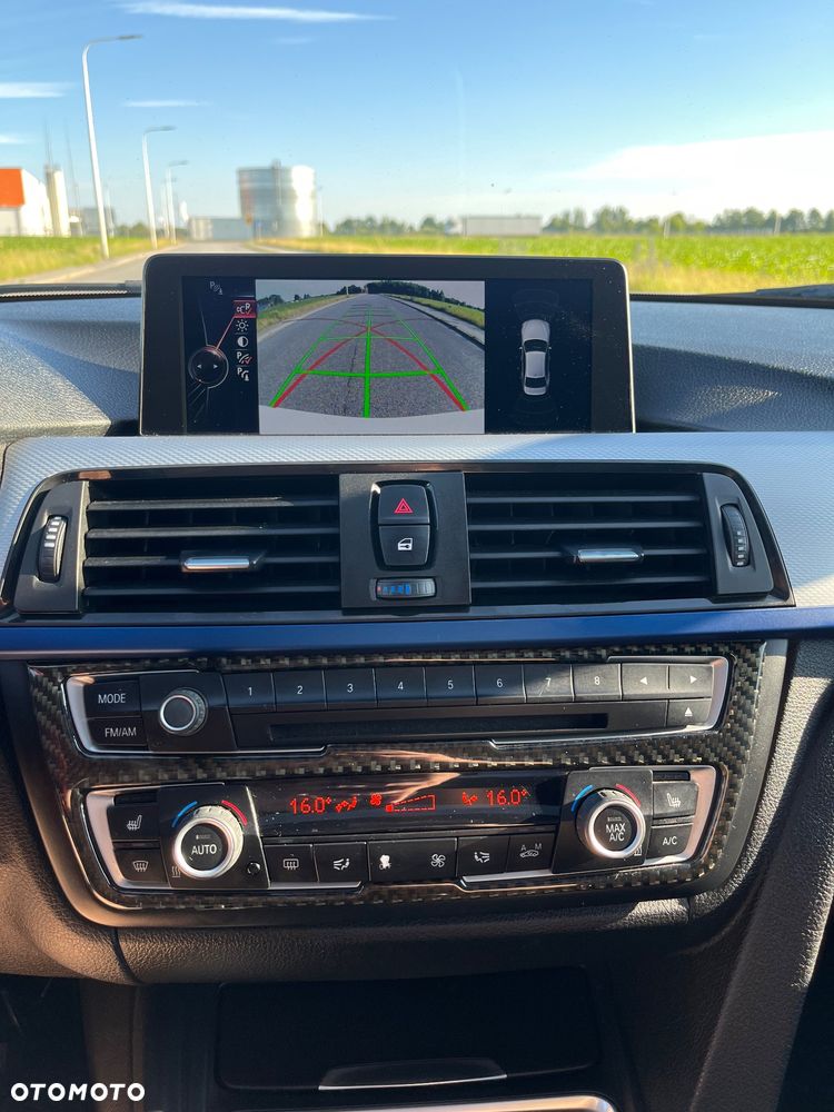 BMW Seria 3 335i - 12