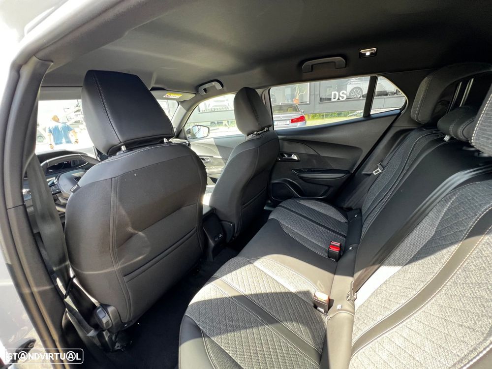 Peugeot 2008 1.2 Hybrid Allure e-DCS6 - 12