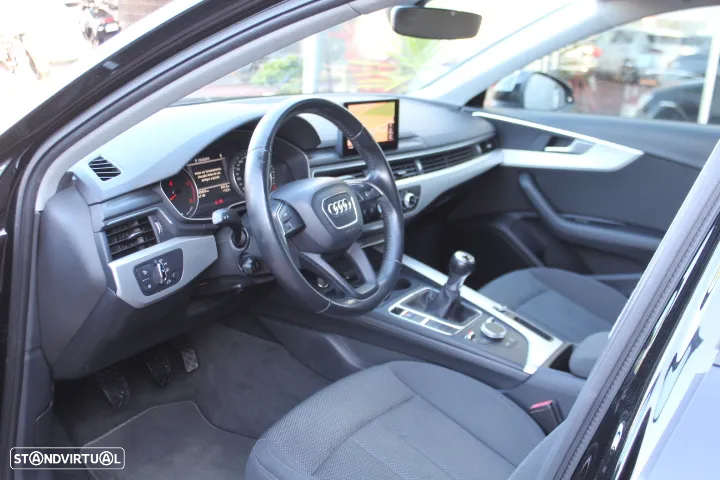 Audi A4 Avant 2.0 TDI Advance - 19