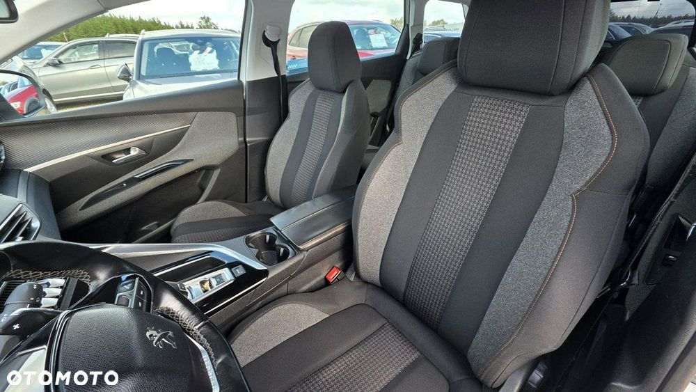 Peugeot 5008 - 18