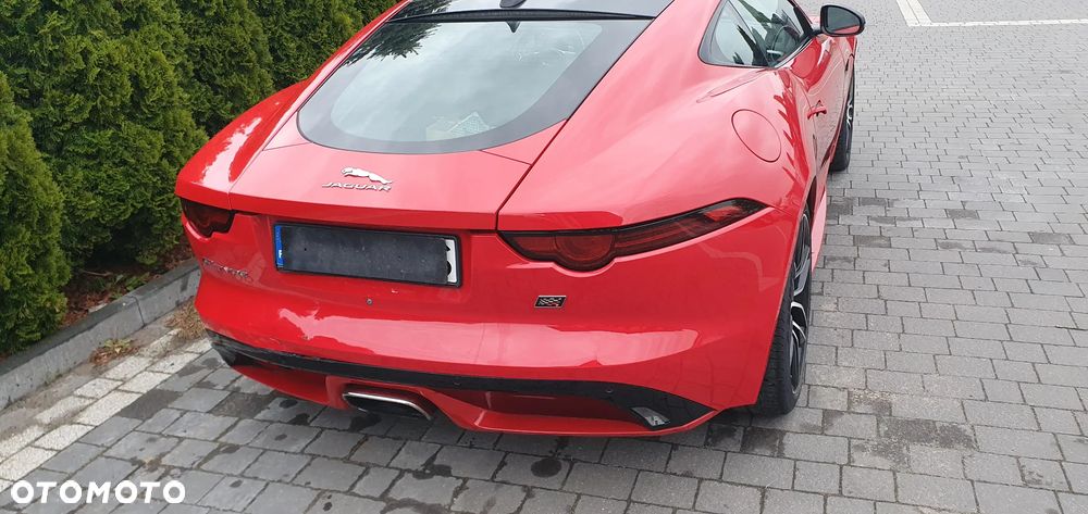 Jaguar F-Type - 10
