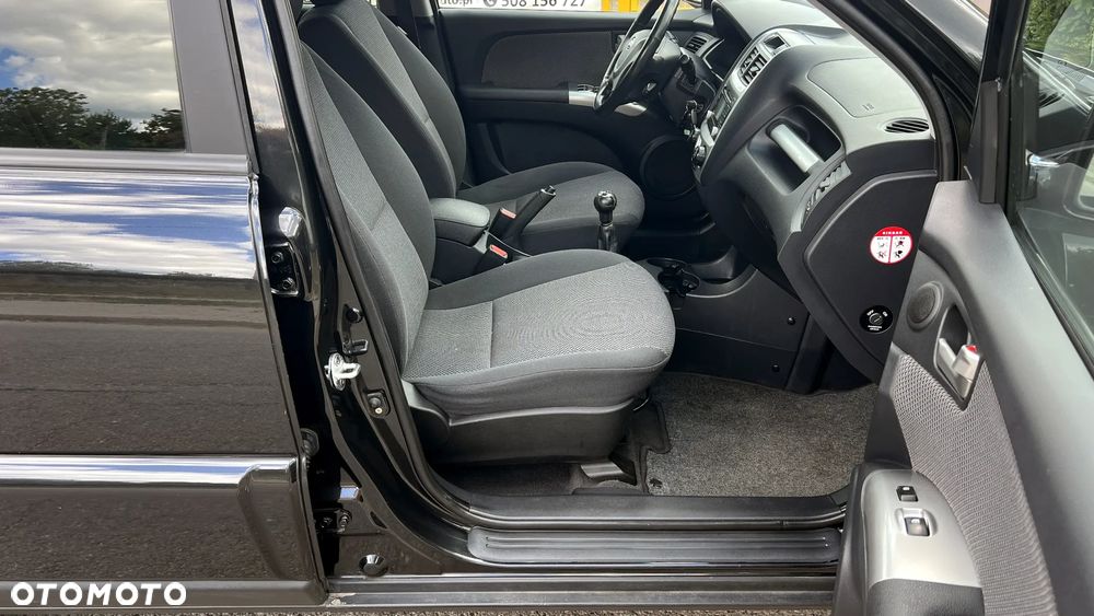 Kia Sportage 2.0 Expedition + - 24