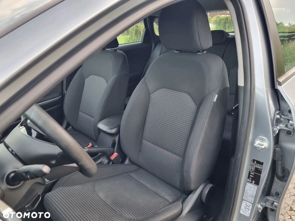 Kia Ceed 1.5 T-GDI S - 12