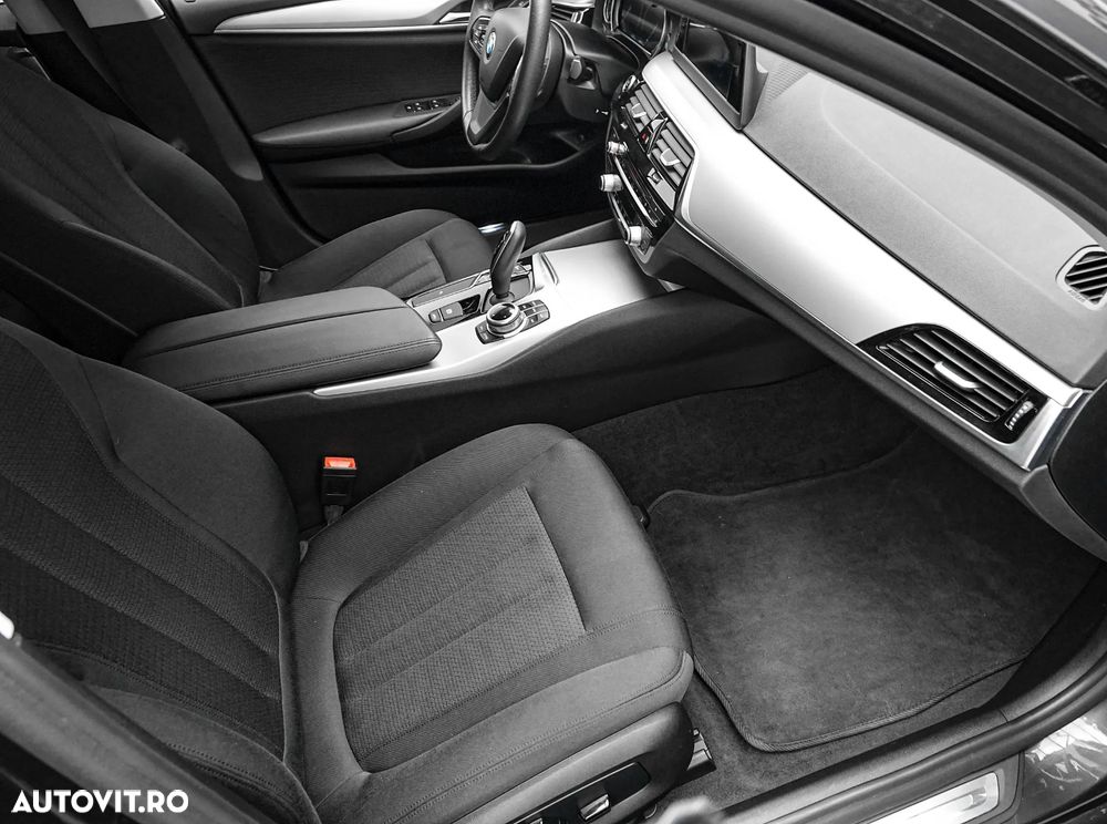 BMW Seria 5 520d Aut. Sport Line - 13