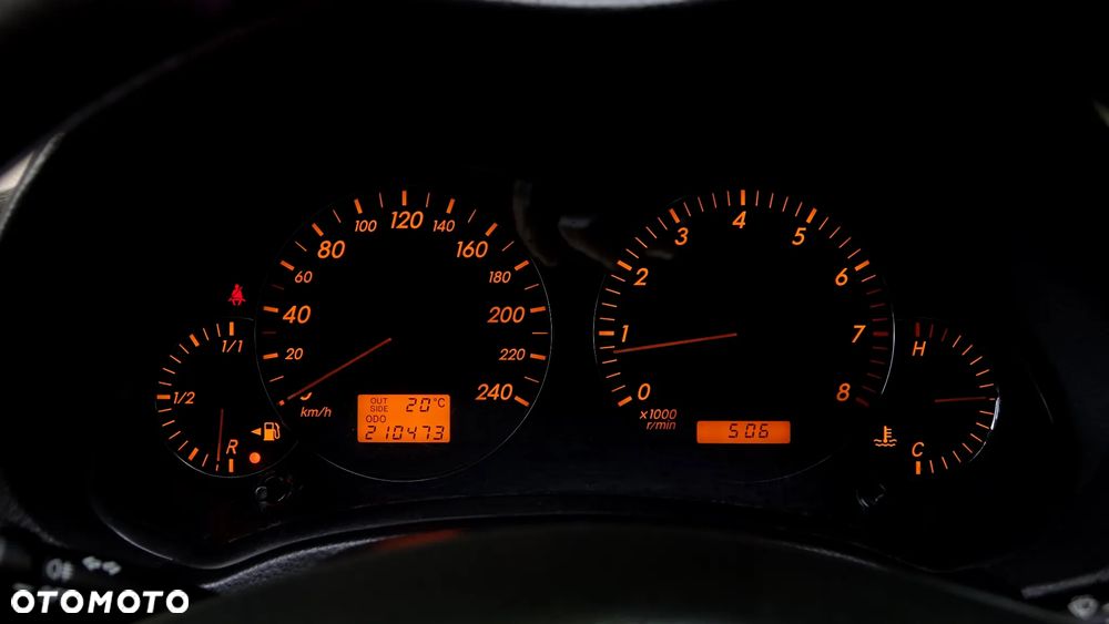 Toyota Avensis - 15