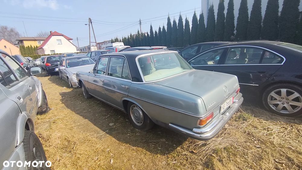 Mercedes-Benz W111 - 10