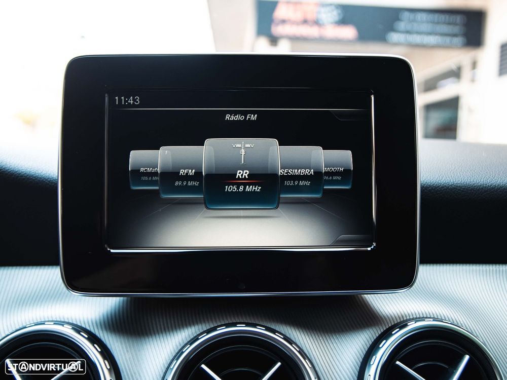 Mercedes-Benz GLA 180 CDI Urban - 23