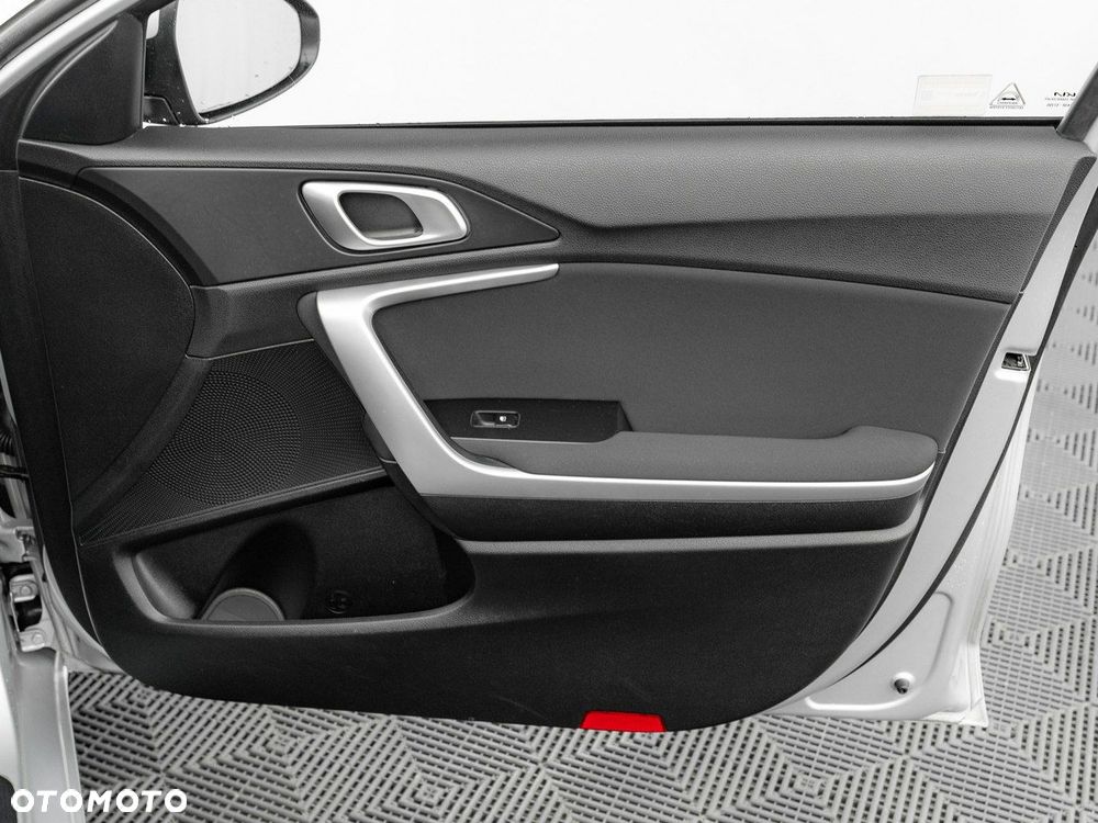 Kia Ceed 1.5 T-GDI M - 28