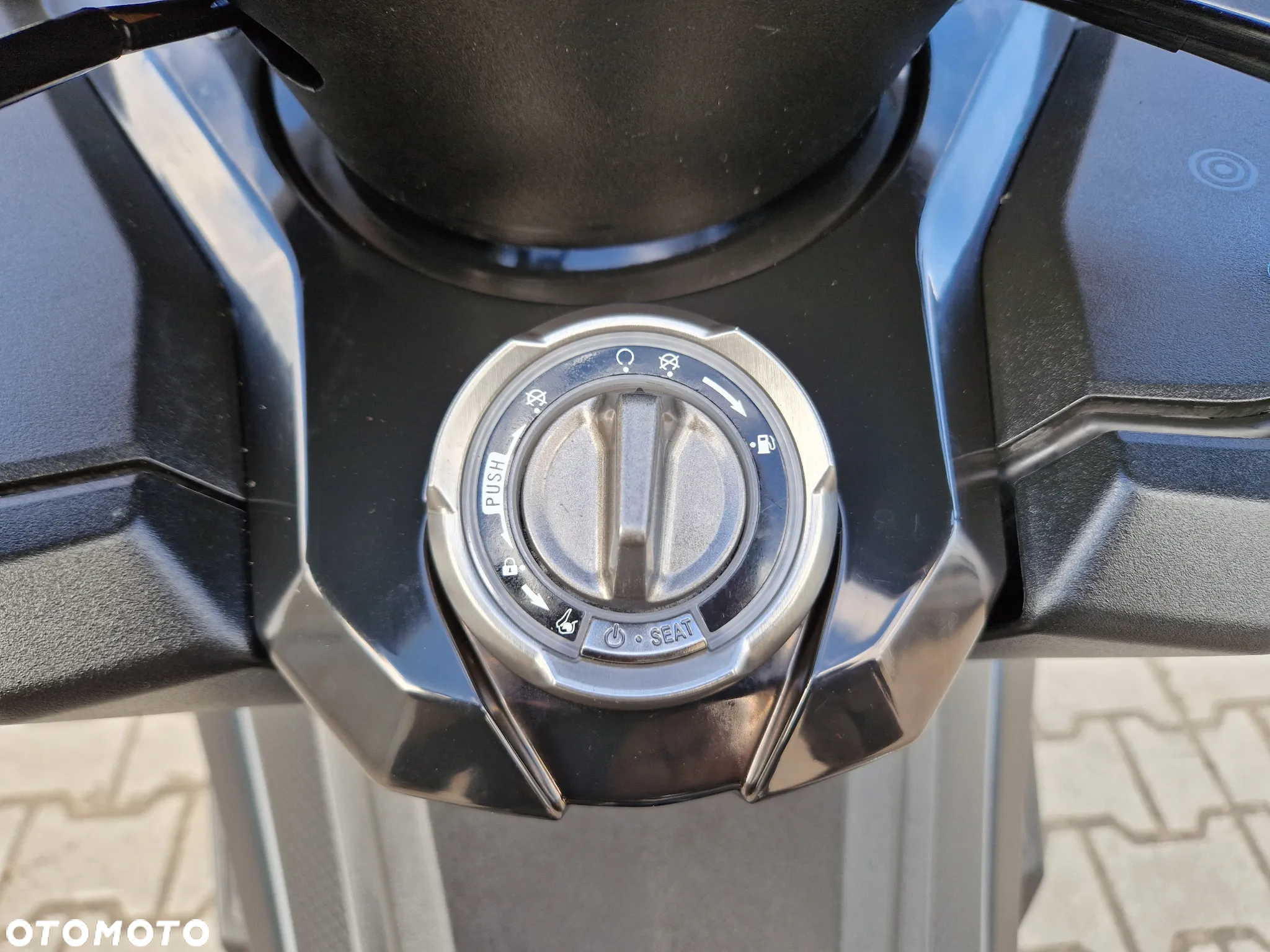 Kymco AK 550 - 35