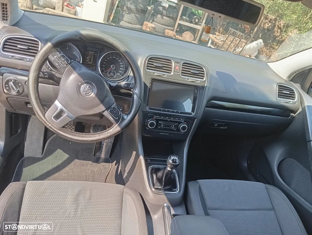 VW Golf 2.0 TDi Confortline - 7
