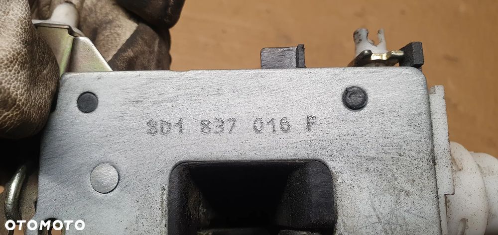 Zamek prawy przód Audi A4 B5 8D1837016F - 4