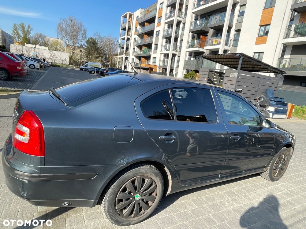 Skoda Octavia 1.6 Ambiente - 29