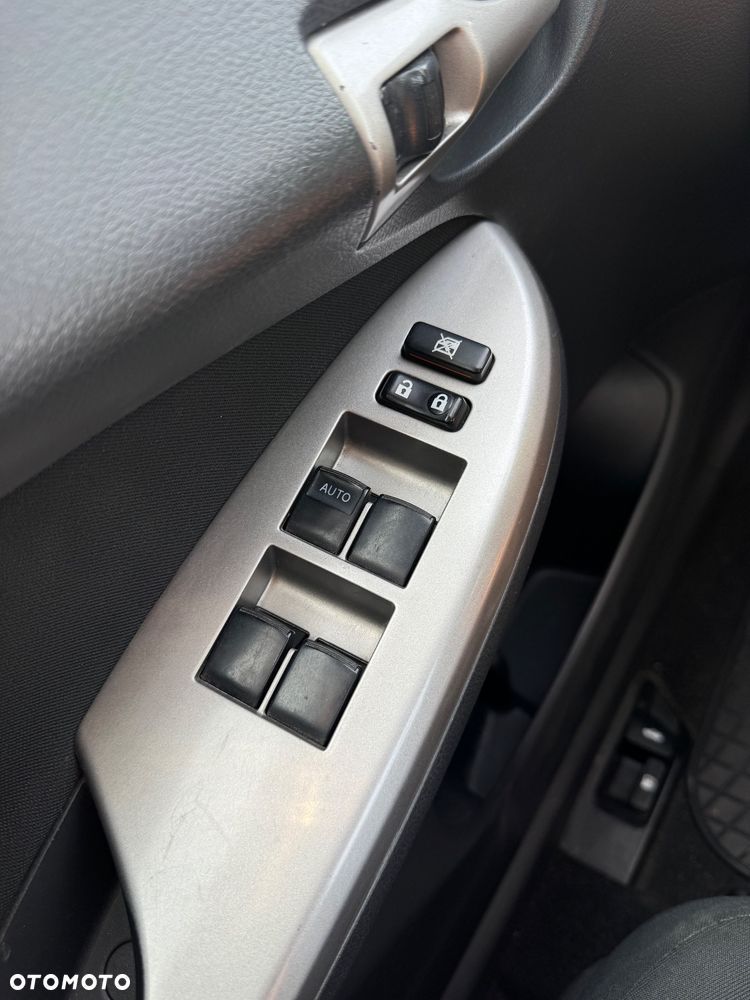 Toyota Corolla - 16