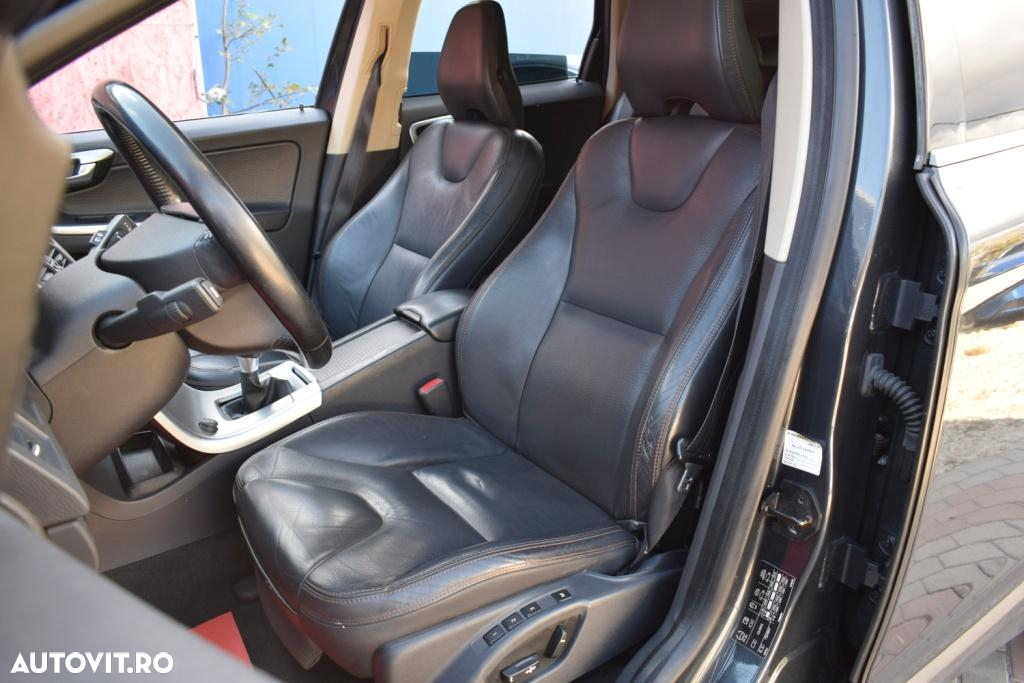 Volvo XC 60 D5 AWD Kinetic - 10