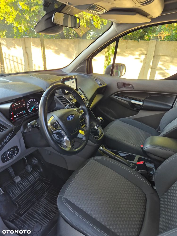 Ford Tourneo Connect - 11