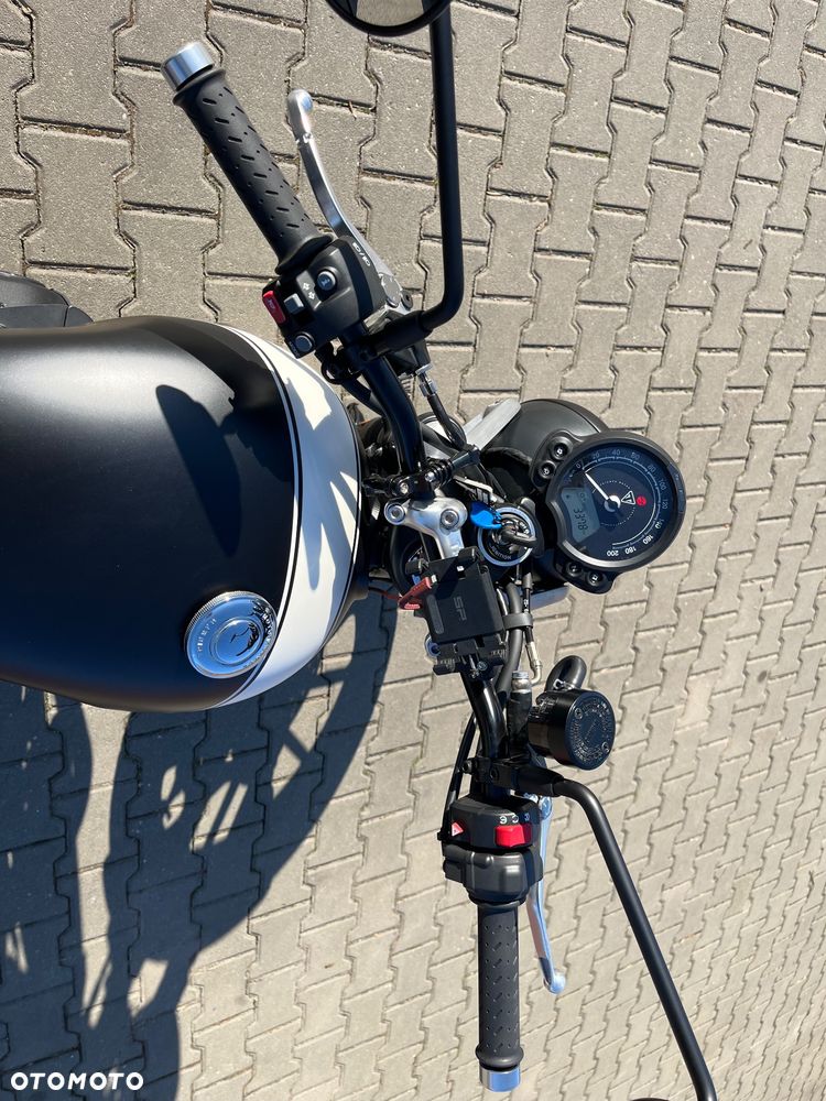 Triumph Speed Twin - 19