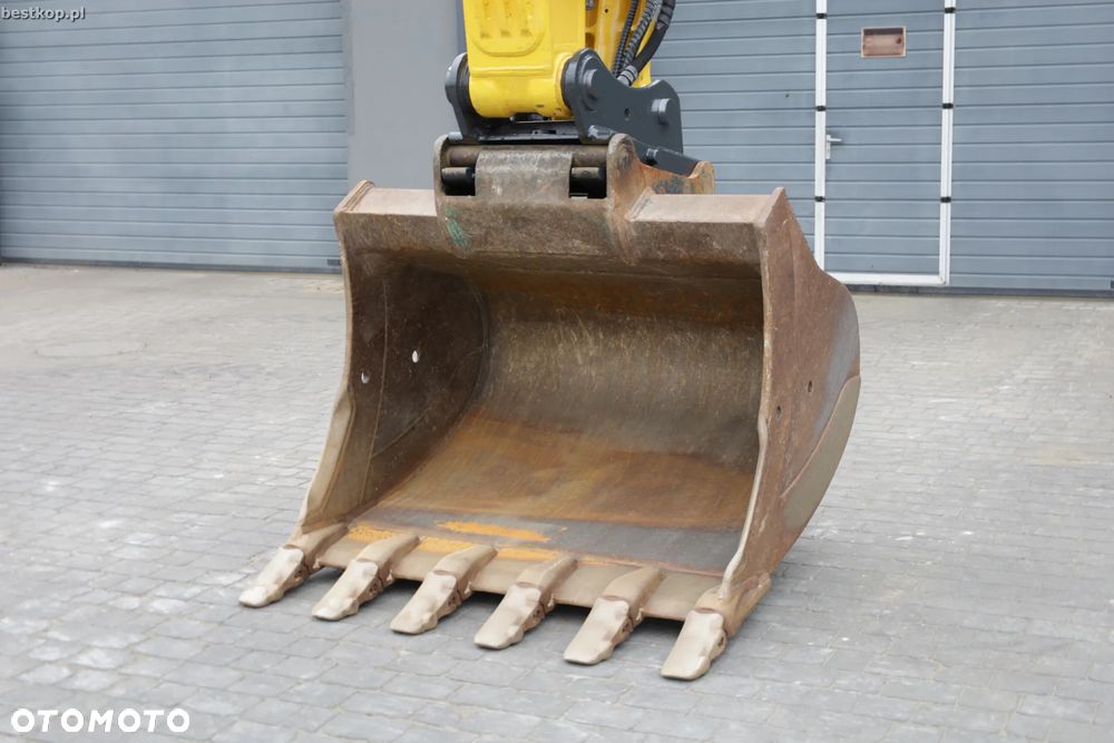 Komatsu PC210LC-11 - 13