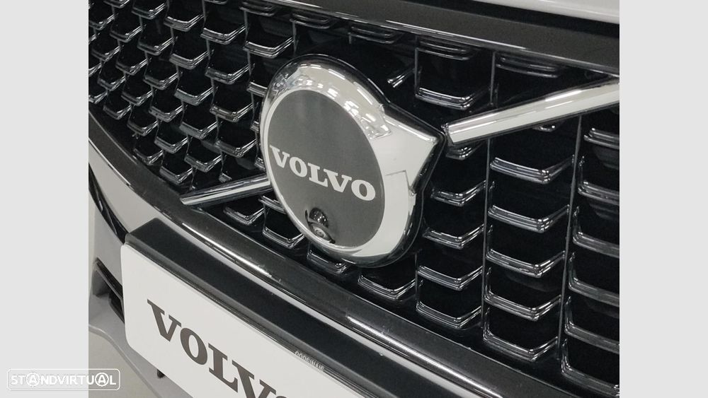 Volvo V90 2.0 T6 PHEV Plus Dark AWD - 17