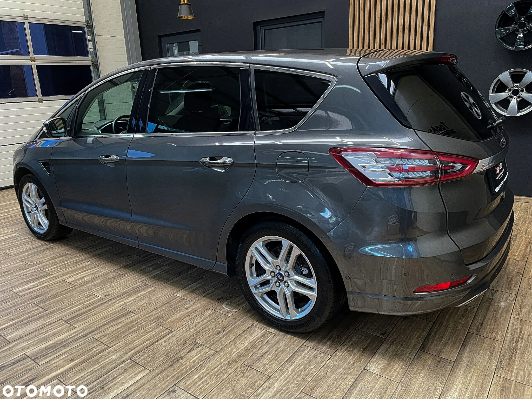 Ford S-Max 2.0 EcoBoost Titanium - 10
