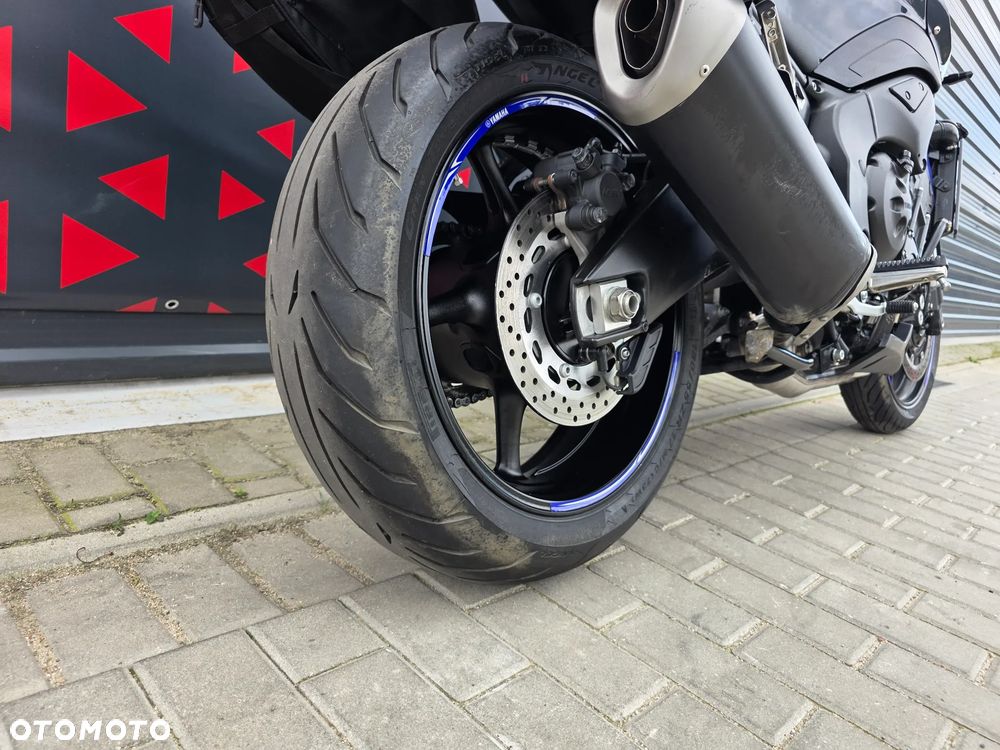 Yamaha FZ8 - 22