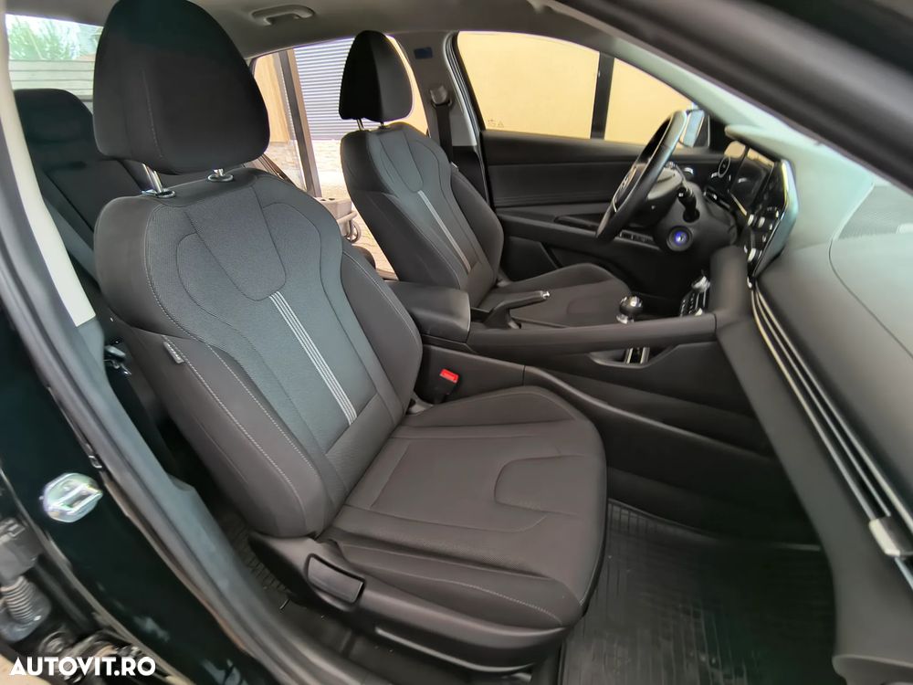 Hyundai Elantra 1.6 l 123 CP 6MT Highway - 20