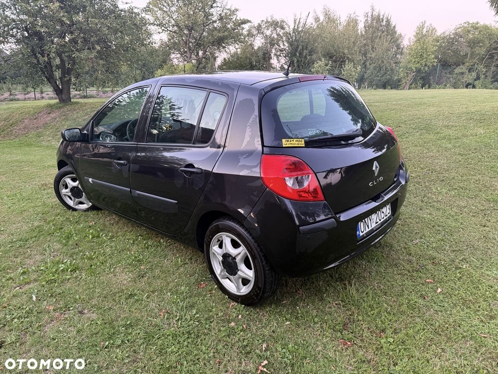 Renault Clio - 3