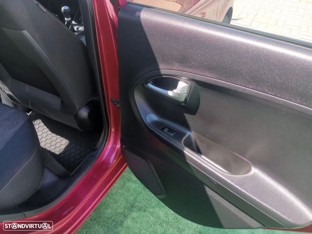 Kia Picanto 1.0L EX - 12