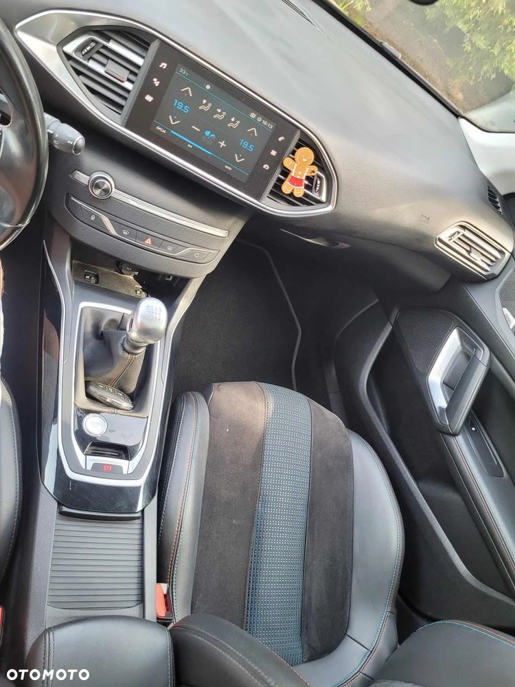 Peugeot 308 - 10