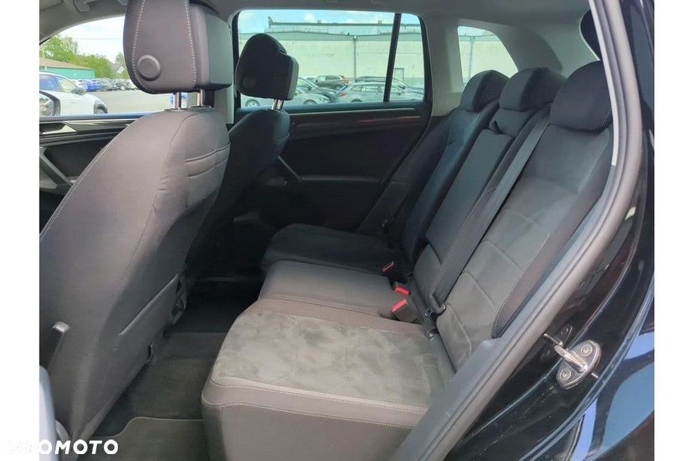 Volkswagen Tiguan 2.0 TSI 4Mot Elegance DSG - 9