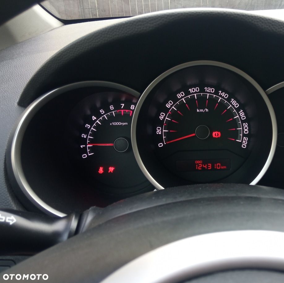 Kia Venga 1.4 M - 12
